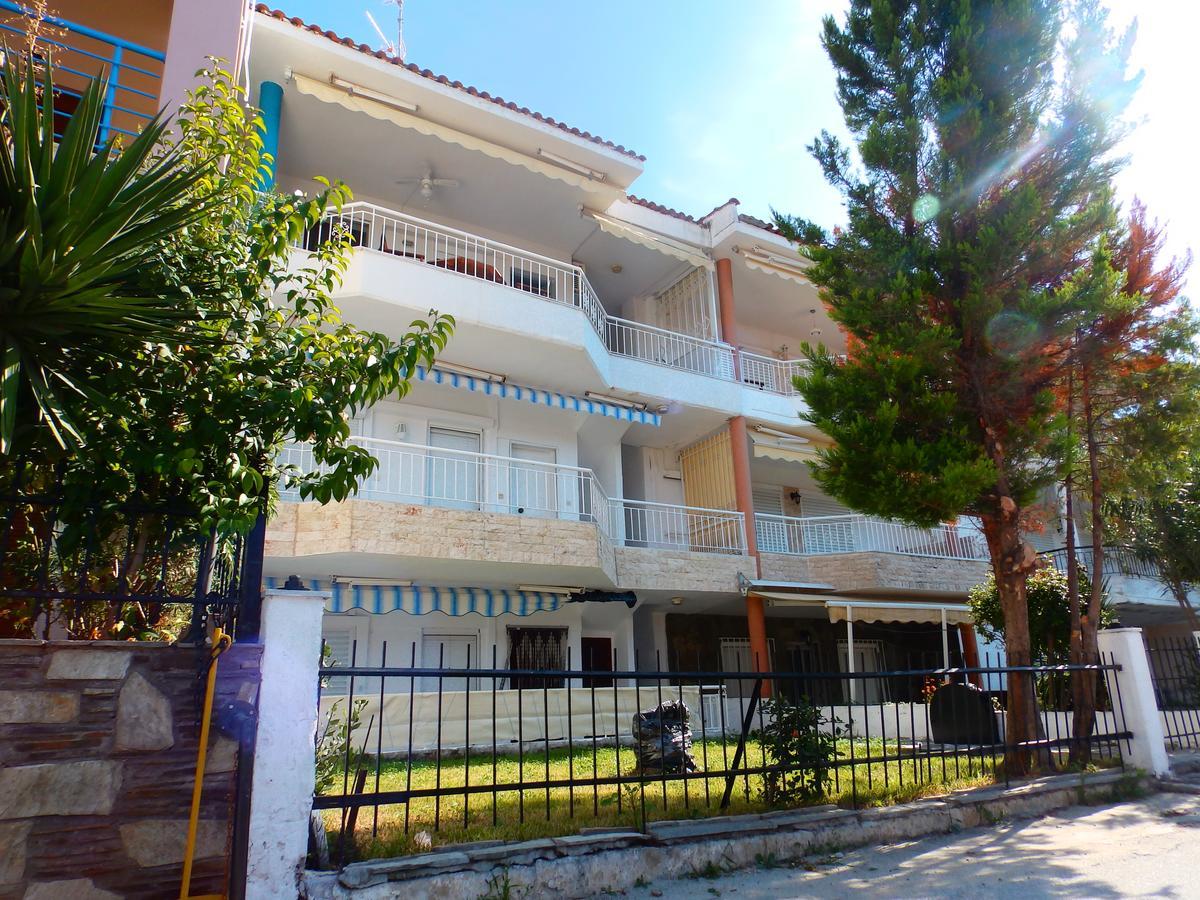 VI Home Pefkochori Bagian luar foto